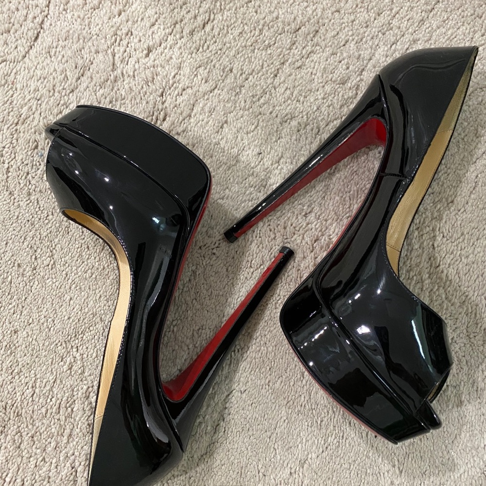 Shoes - Picture 3 of 3